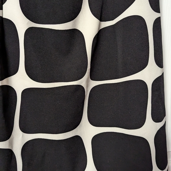 Voir Voir Black and White Geometric Sheath Dress size 18 - Picture 6 of 7